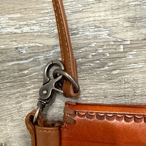 Montana West Genuine Leather Floral Fringe Crossbody. - Picture 6 of 8